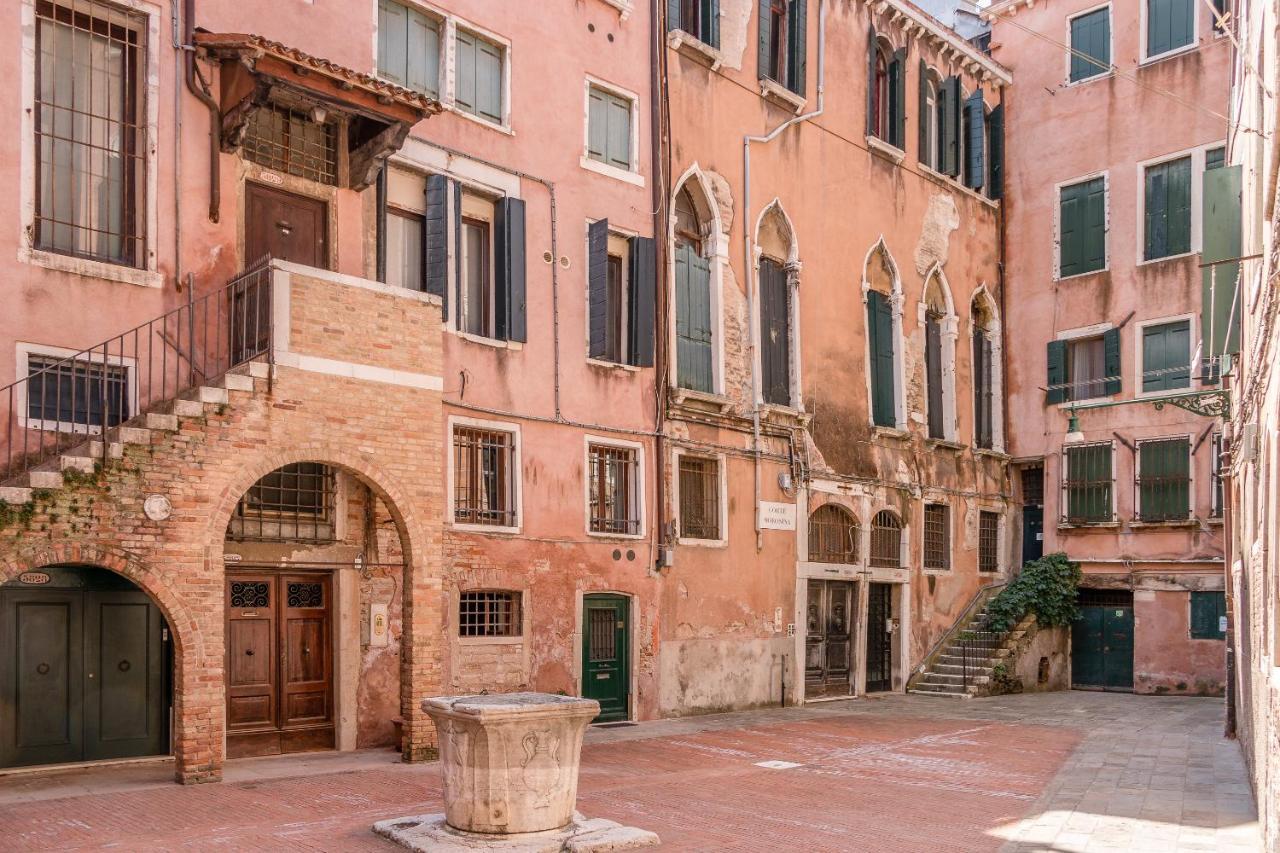 Vintage Nest With @canal View Apartment Venice