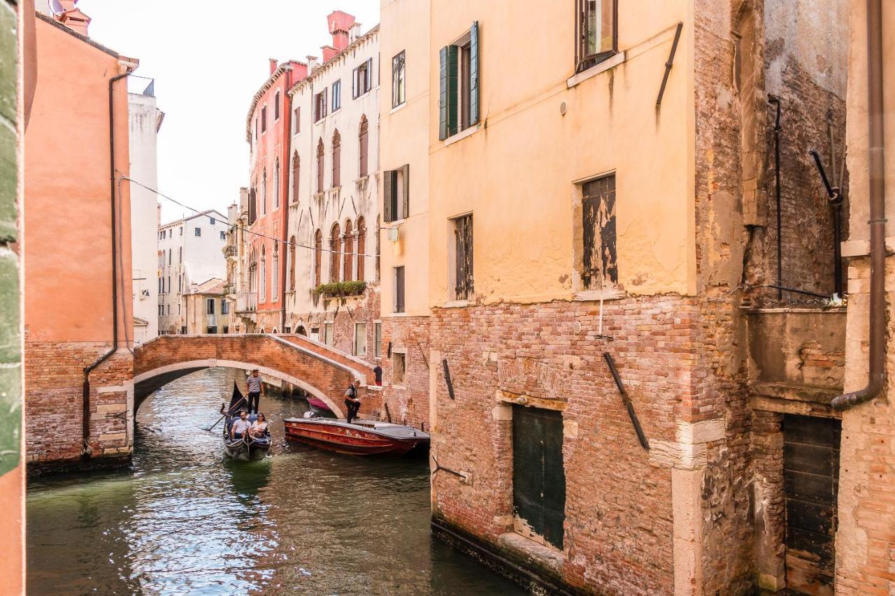 Vintage Nest With @canal View Venice