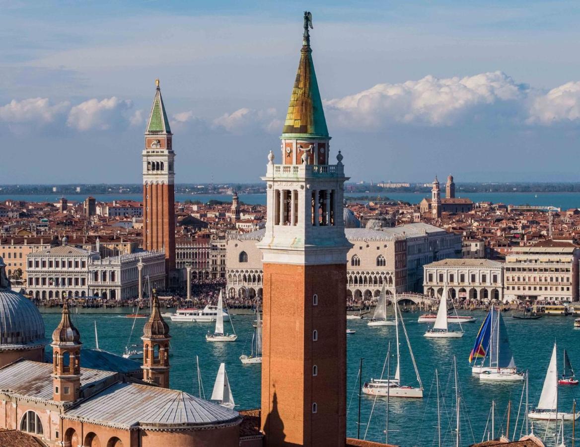 2960 Ca Frari Apartment *