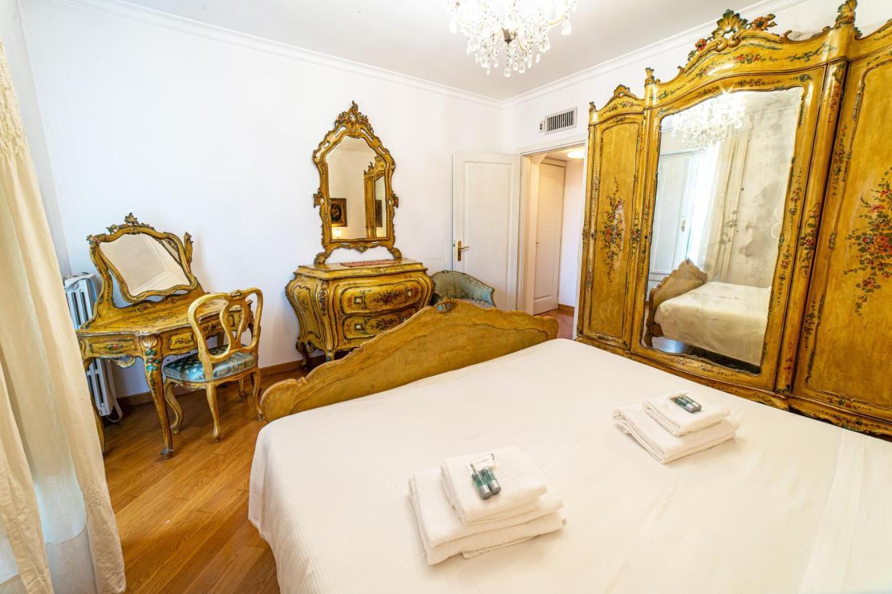Apartment Salute Canal View Venice