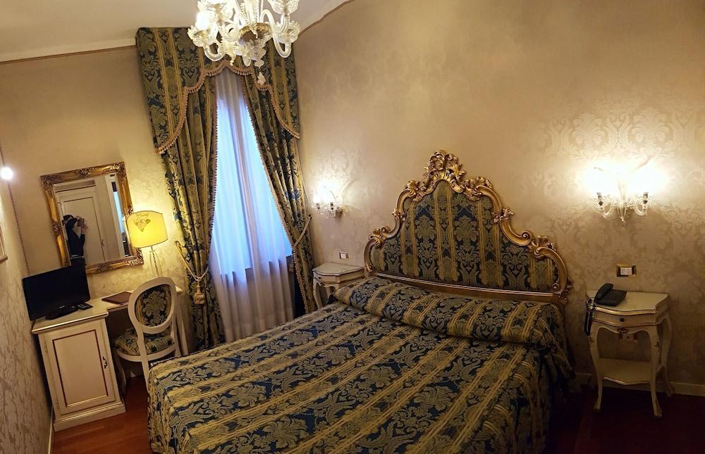 Casa Pisani Canal Casa de hóspedes 3*