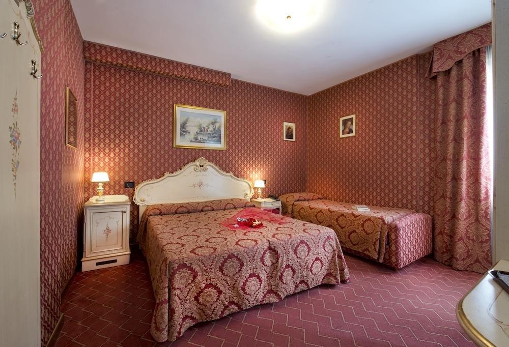 Hotel Mezzo Pozzo