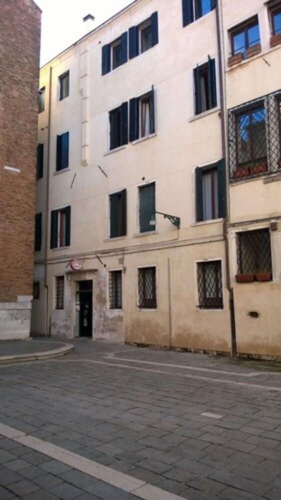 Fava Hotel Venice