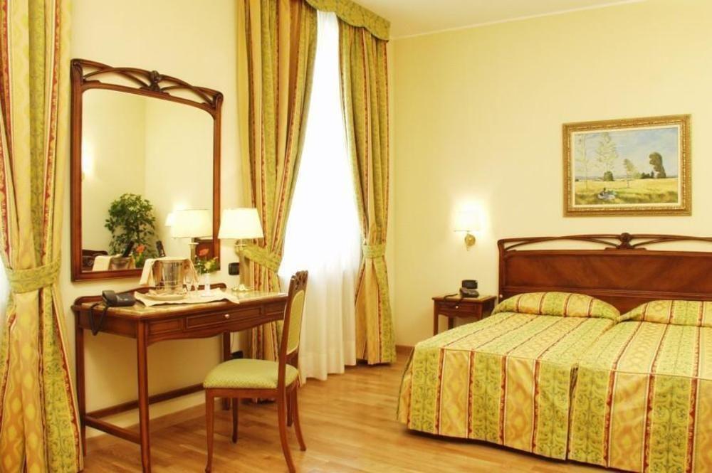 Rialto Hotel 4*