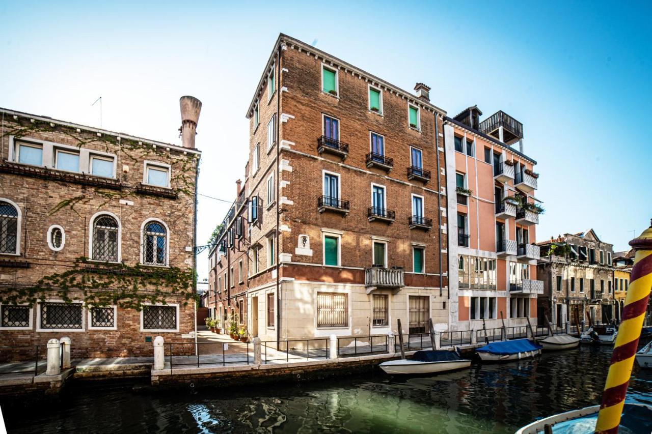 Salute Canal View Apartment Venice