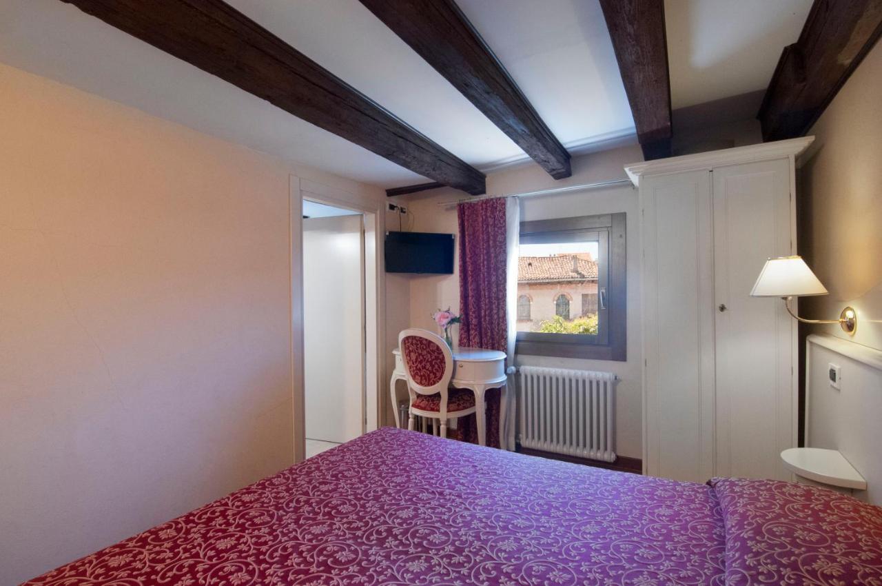 Venice Resorts Guest House