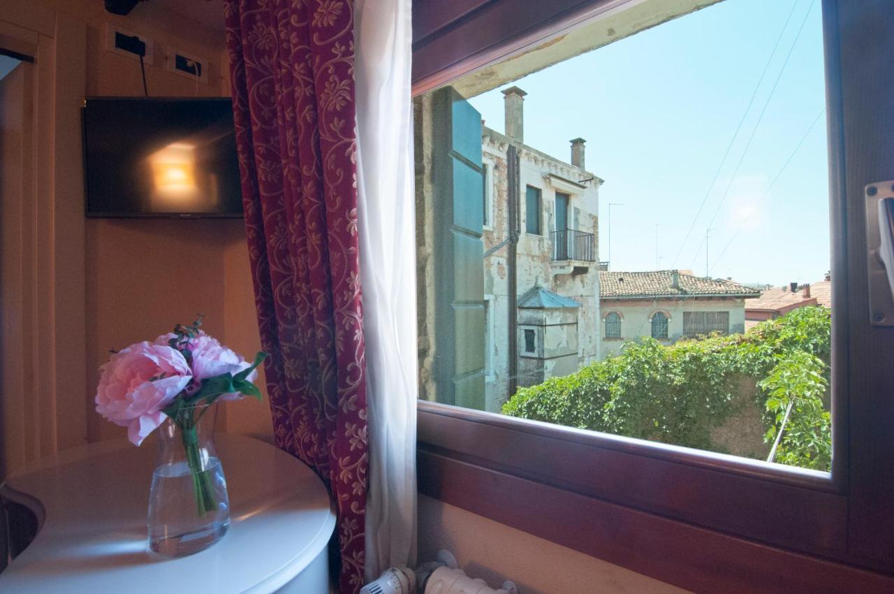 Casa de hóspedes Venice Resorts Guest House *