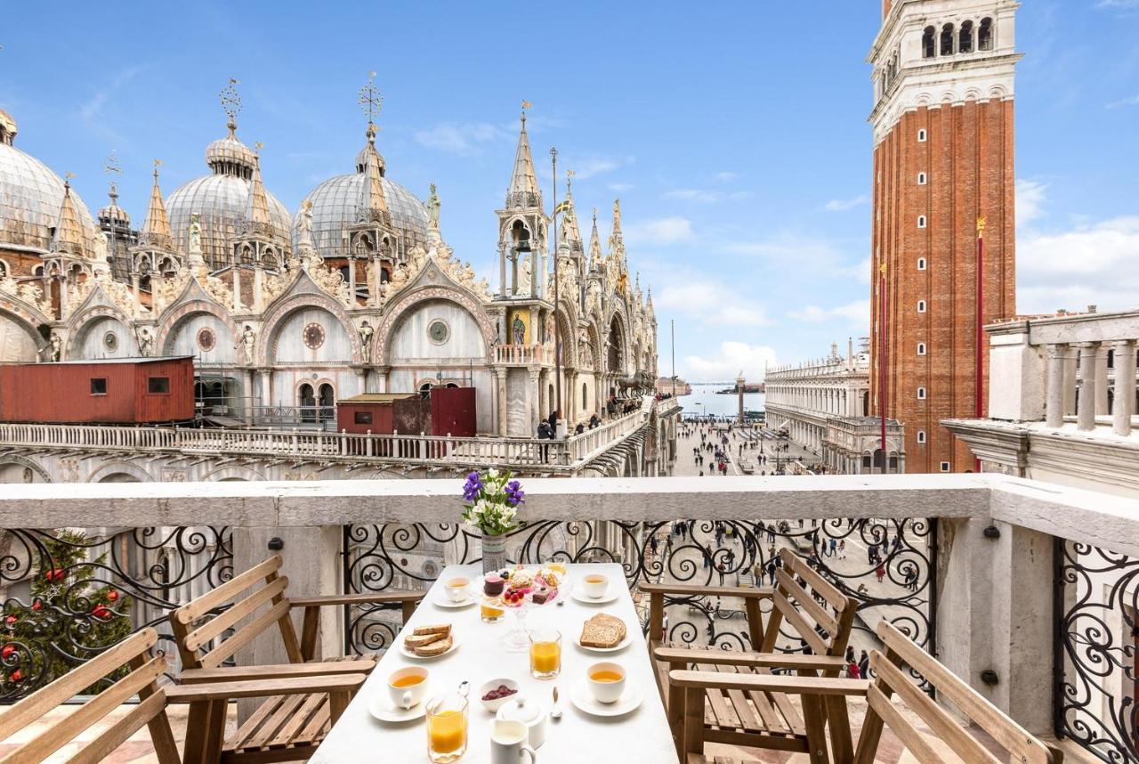 Due Leoni Terrace In St Mark's Square Apartment