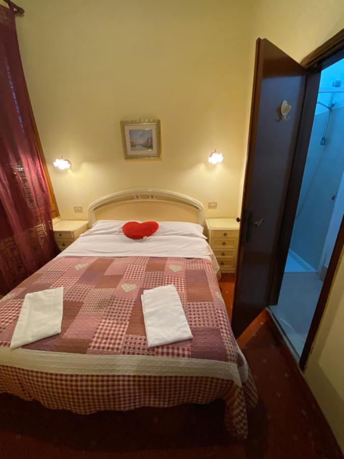 House Guest house *