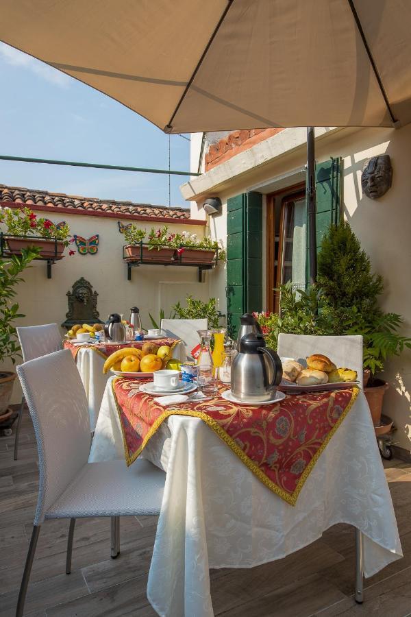 Bed & Breakfast Angeles 3*