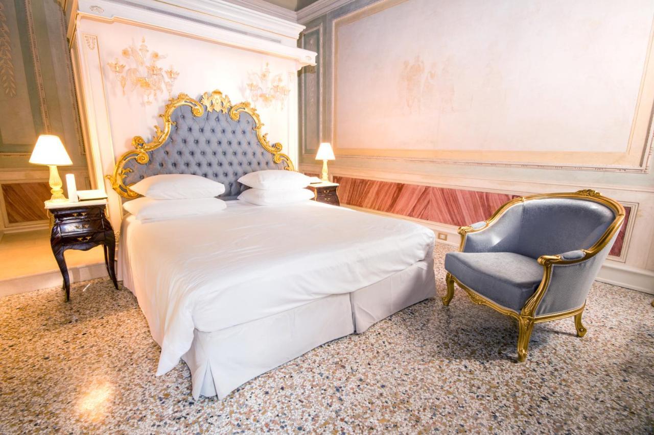 Ca' Bonfadini Historic Experience Hotel