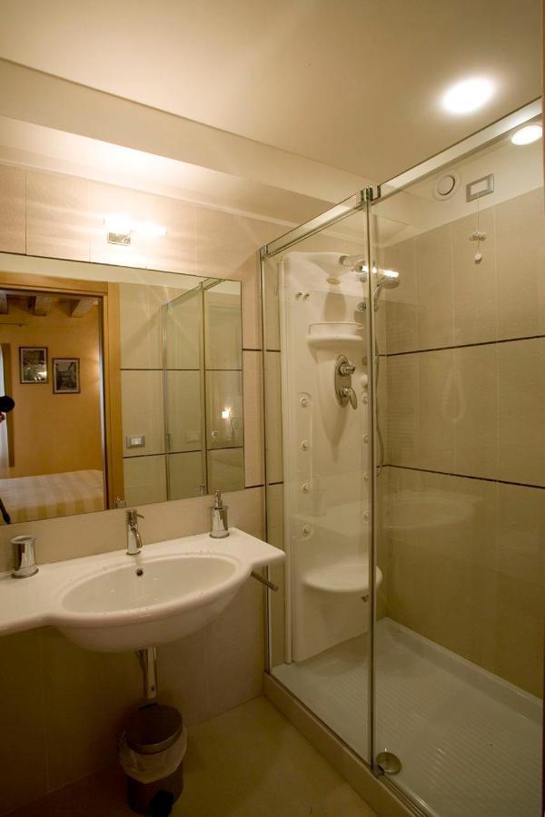 Acomodação com café da manhã  San Cassiano Jacuzzi