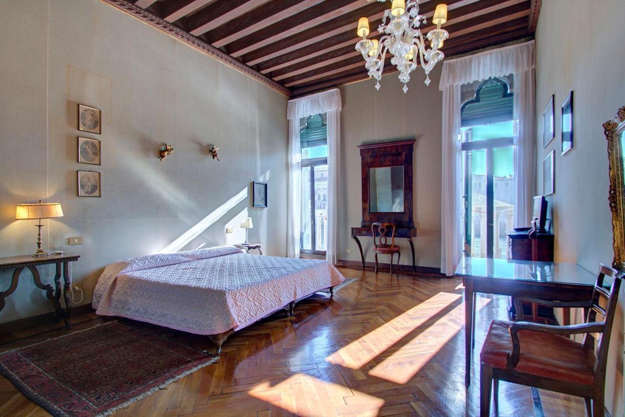 Raboso Grand 9-Windows Apartment