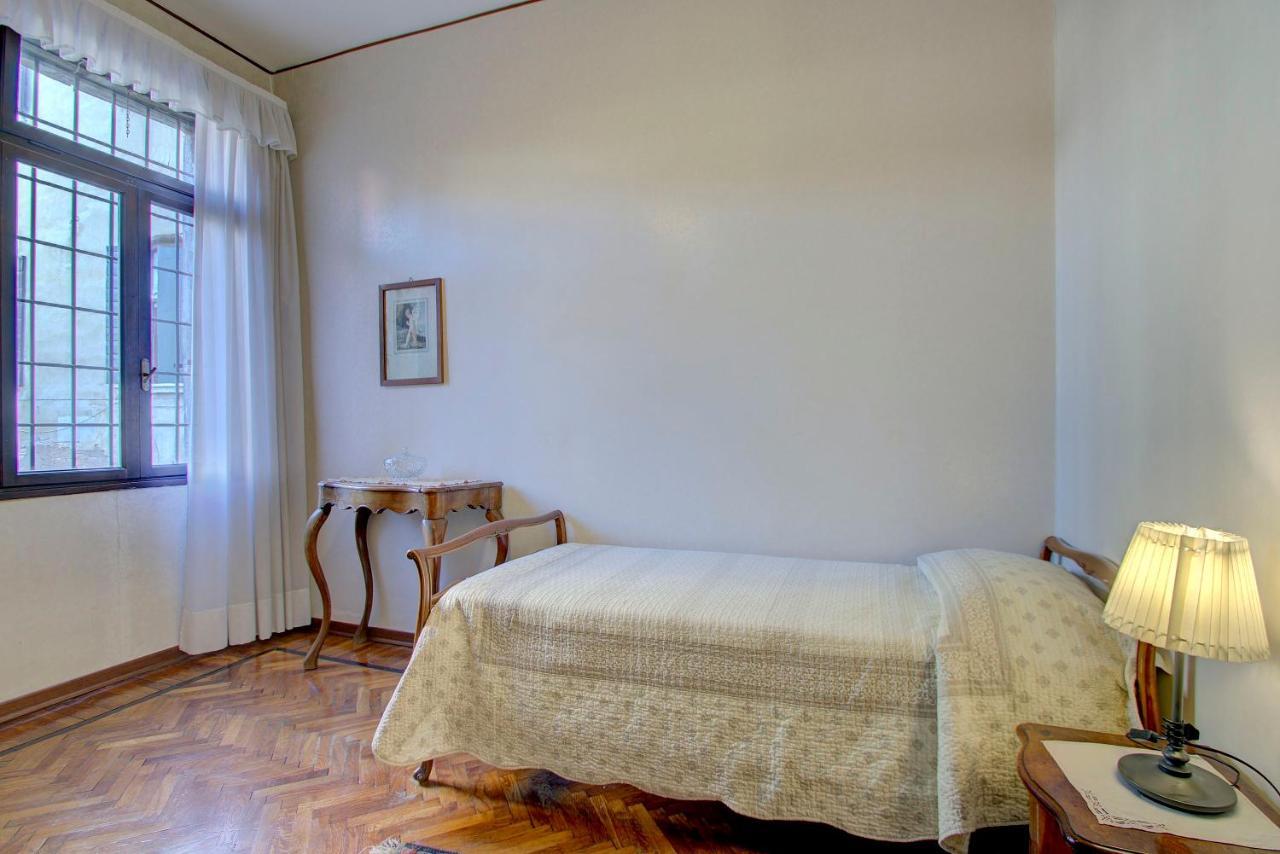 Apartment Raboso Grand 9-Windows Venice