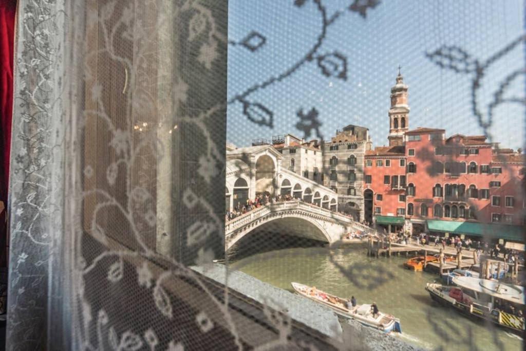 Rialto With Canal Grande View Apartment Venice