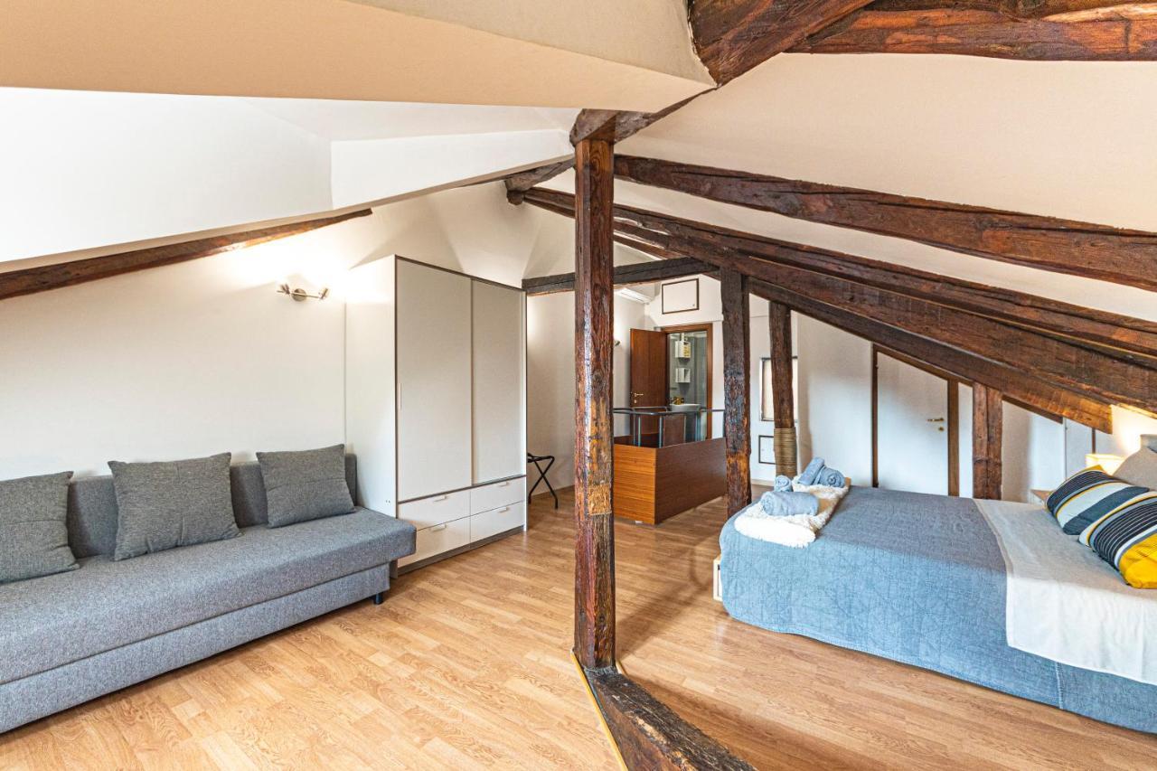 Apartment Rialto With Canal Grande View Venice