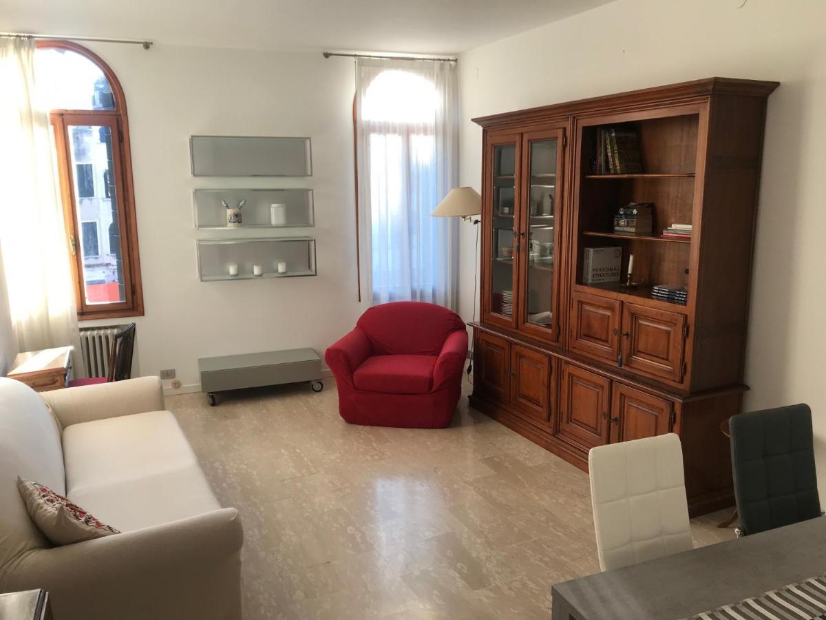 Homes & Holidays Apartment