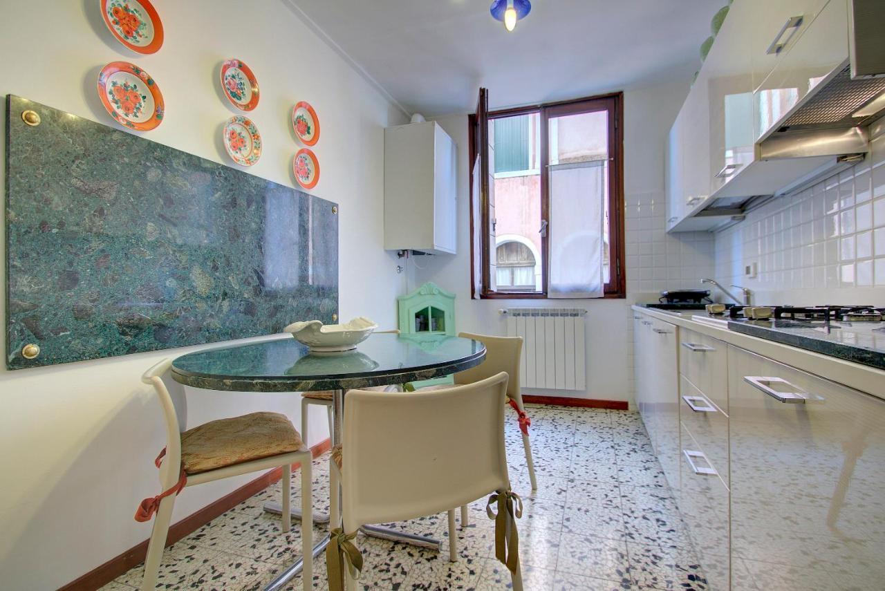 Apartment Marco Canal-views Venice