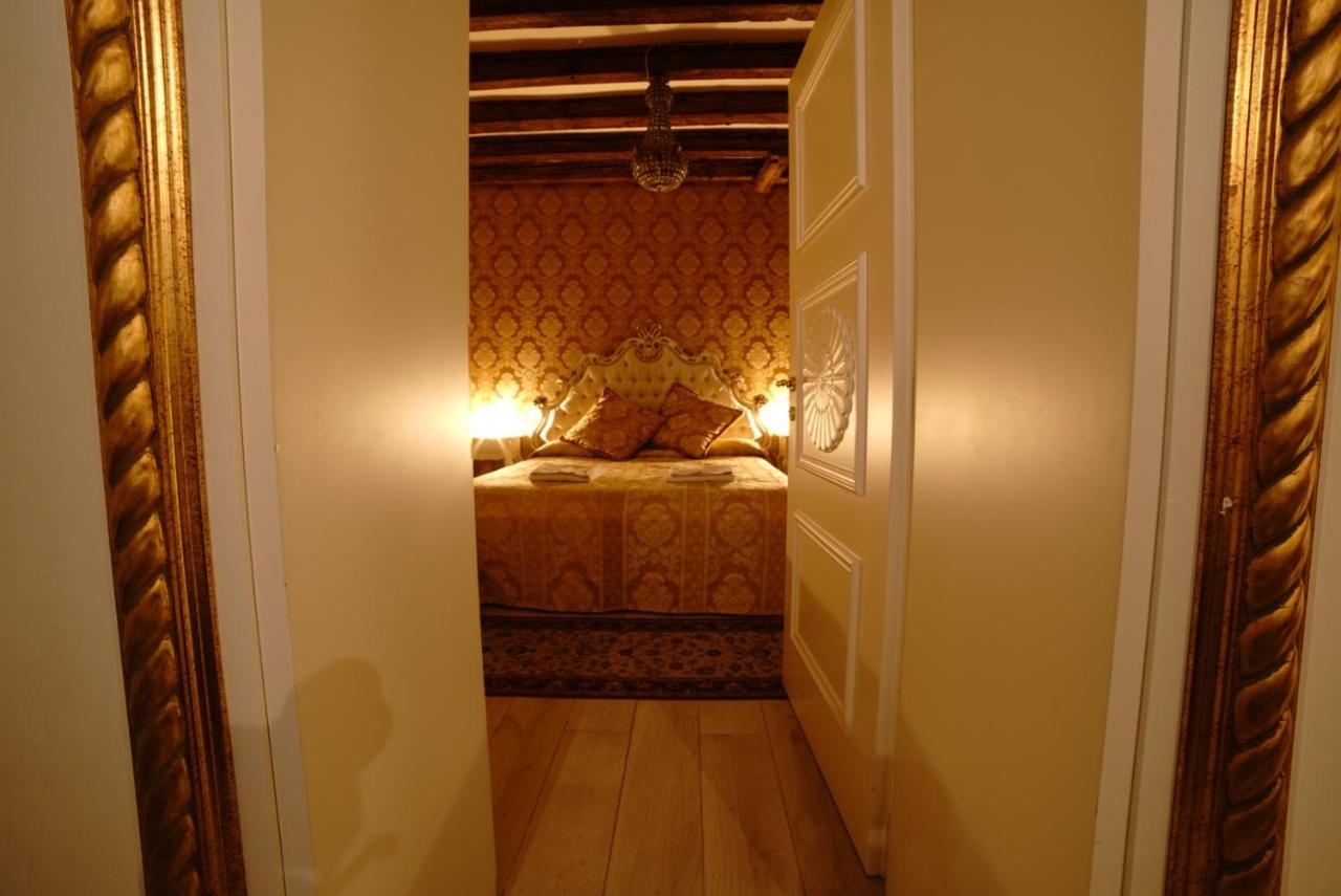 Apartment La Residenza Di Carlo Close To Piazza San Marco