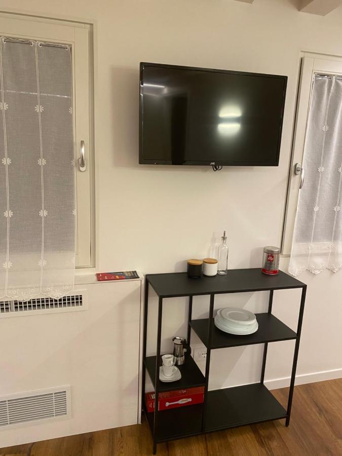 Ca' Delle Corti Apartment *
