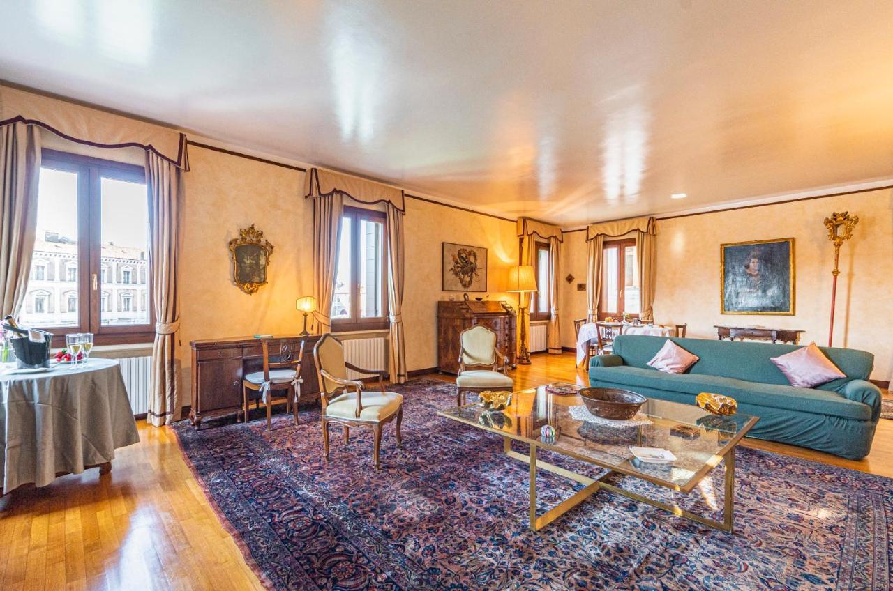 Apartment Ca' Pellegrini Luxury Grand Canal *