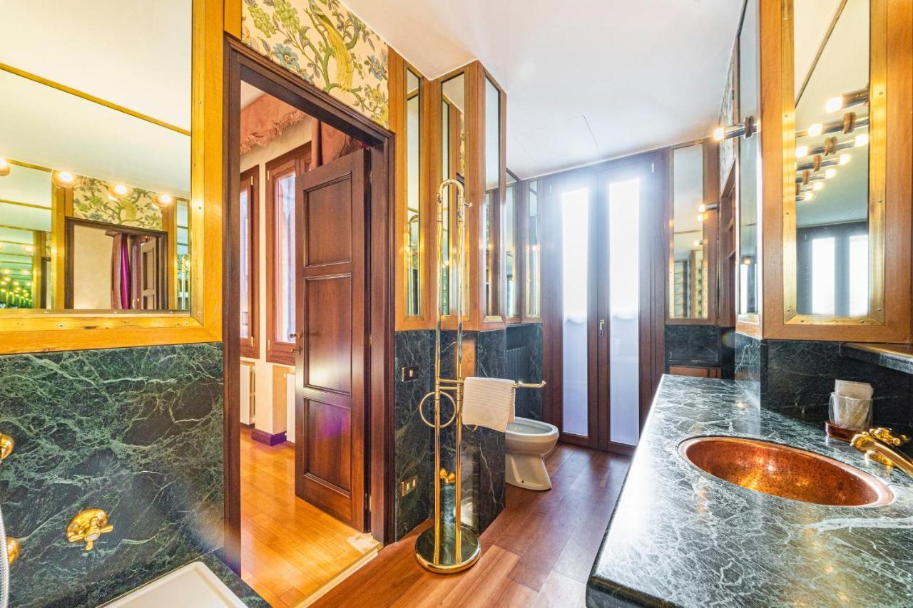 Ca' Pellegrini Luxury Grand Canal Apartment *