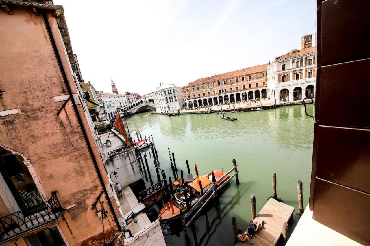 Ca' Pellegrini Luxury Grand Canal Apartment *