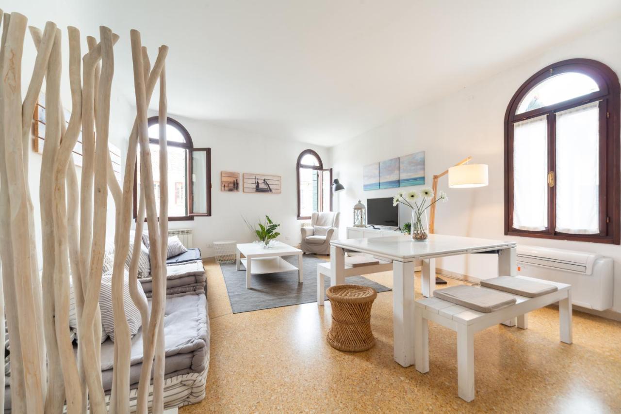 Tabacchi446 * Venice