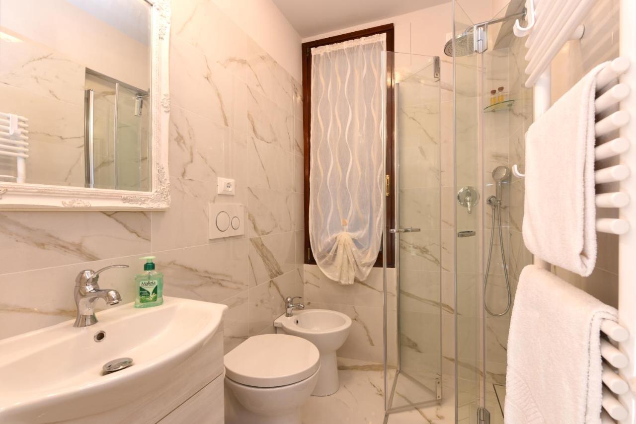 Canal Tron Apartment