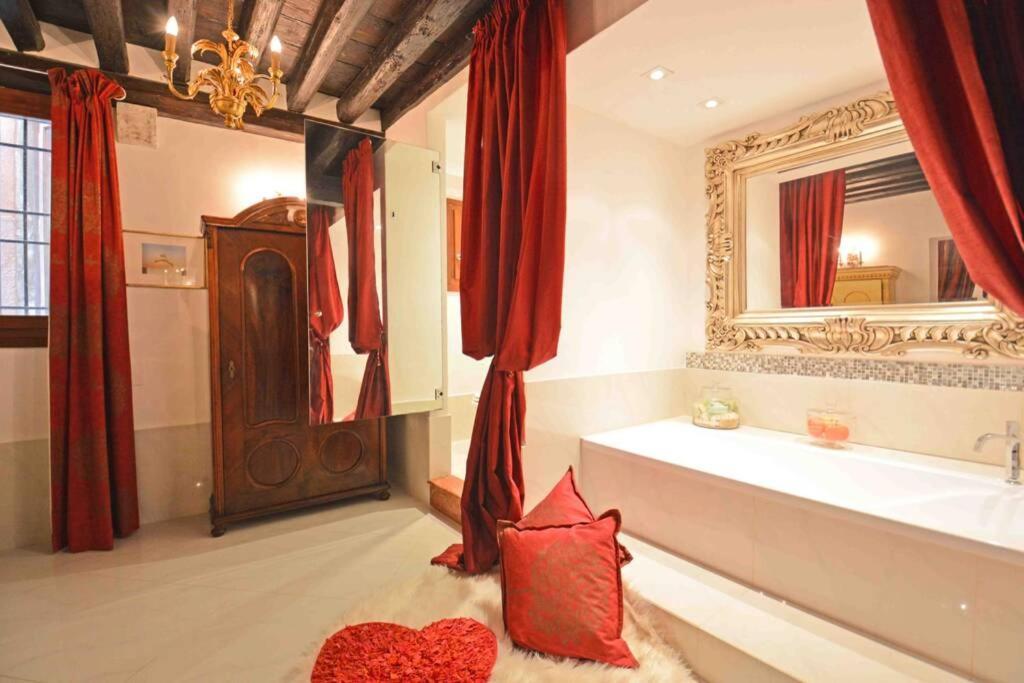 Zattere Close To Guggenheim * Venice