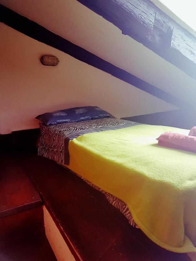 Large 3 Flat Rialto Apartment *