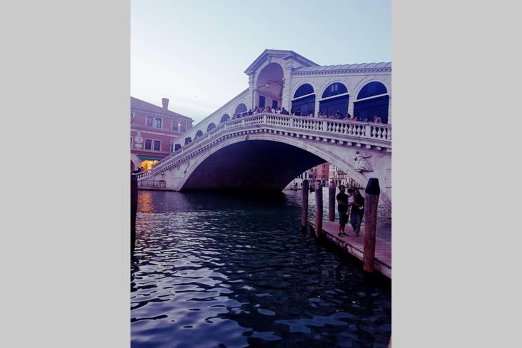 Large 3 Flat Rialto * Venice
