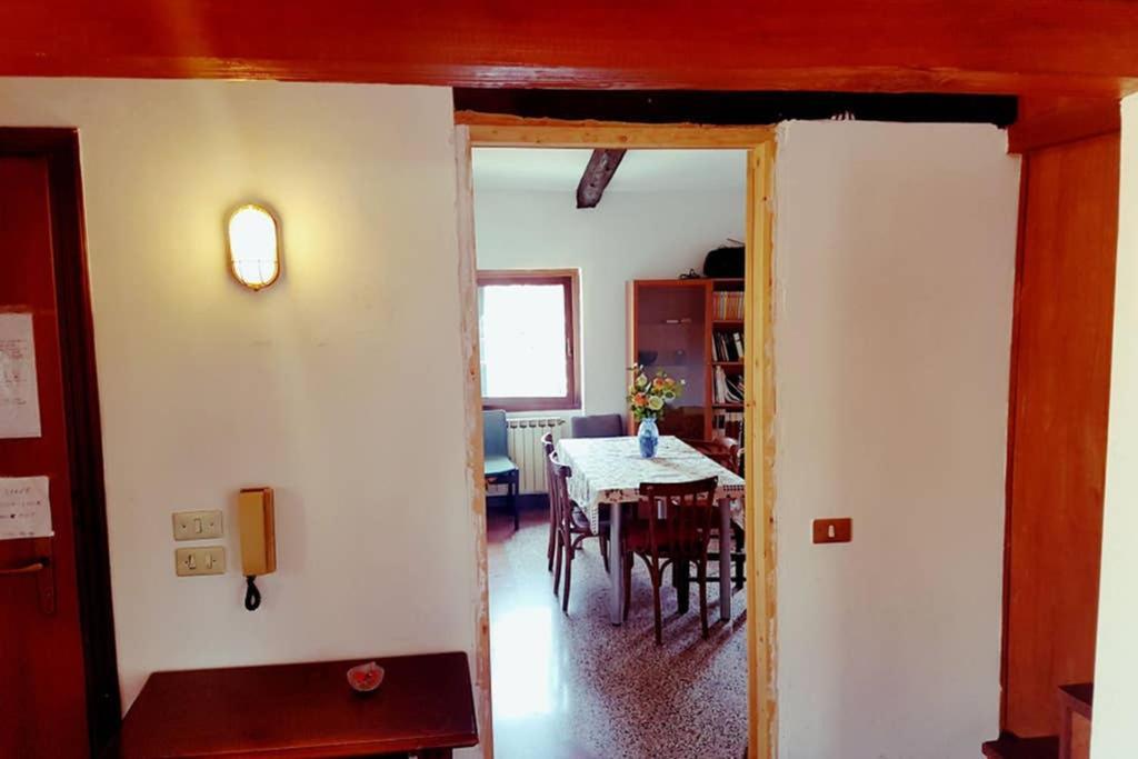Large 3 Flat Rialto Apartment