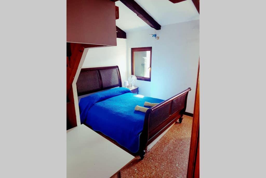 Large 3 Flat Rialto * Venice