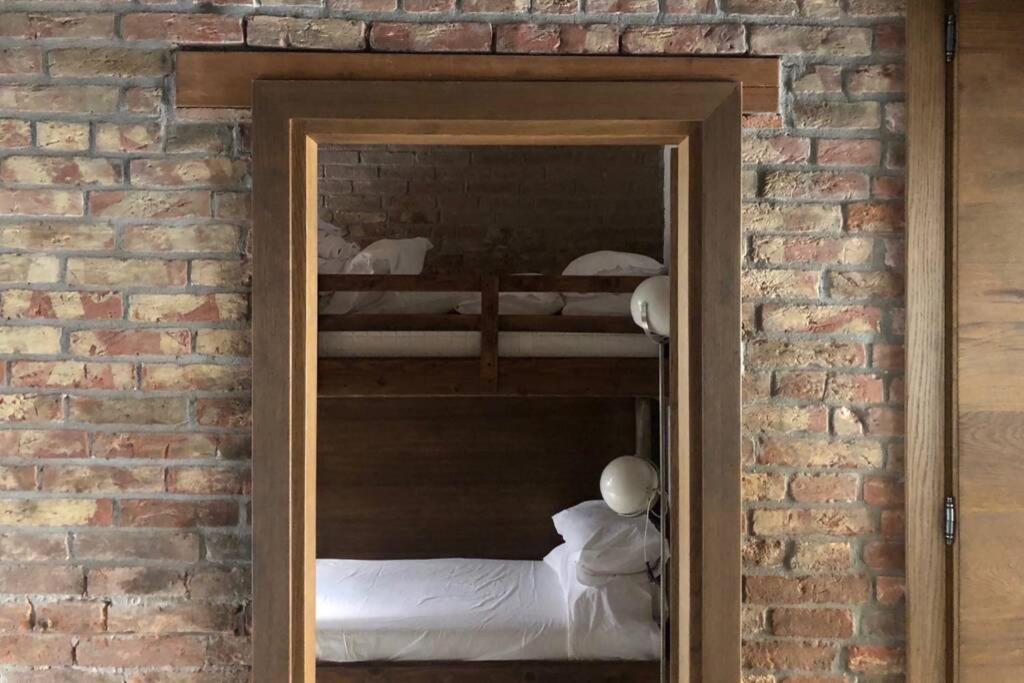 Il Buco Della Suora