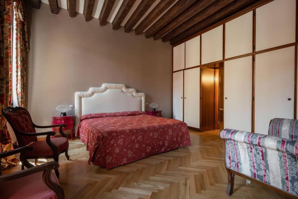 Giglio 2476 Apartment *