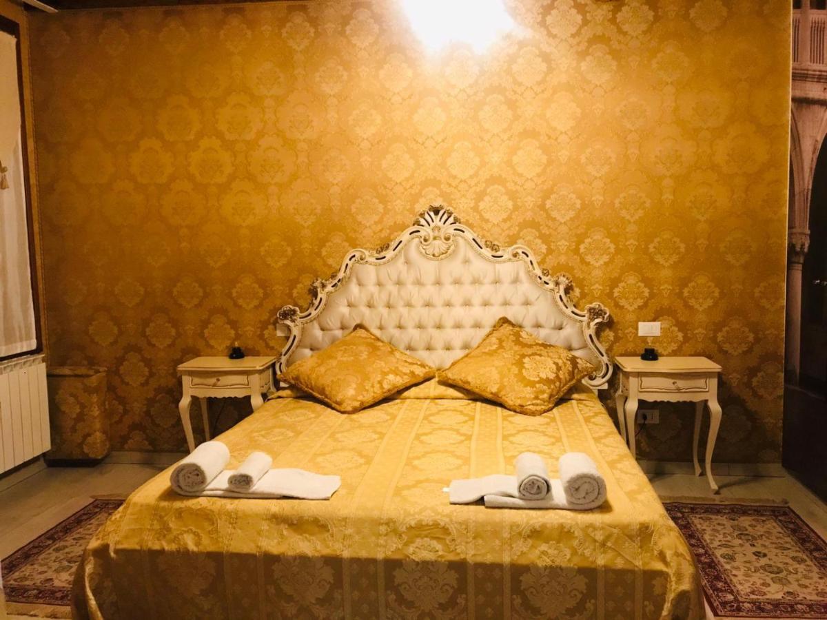 Apartment La Residenza Di Carlo Close To Piazza San Marco Venice