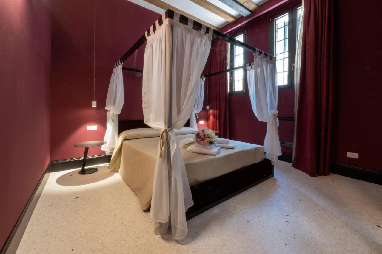 Aparthotel Poli