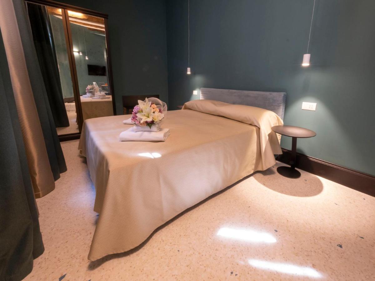 Poli Aparthotel