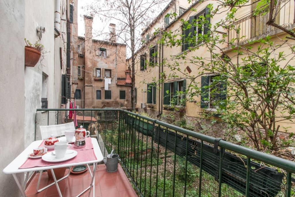 Ca' Cordoni - Charming Place In The Heart Of Apartment