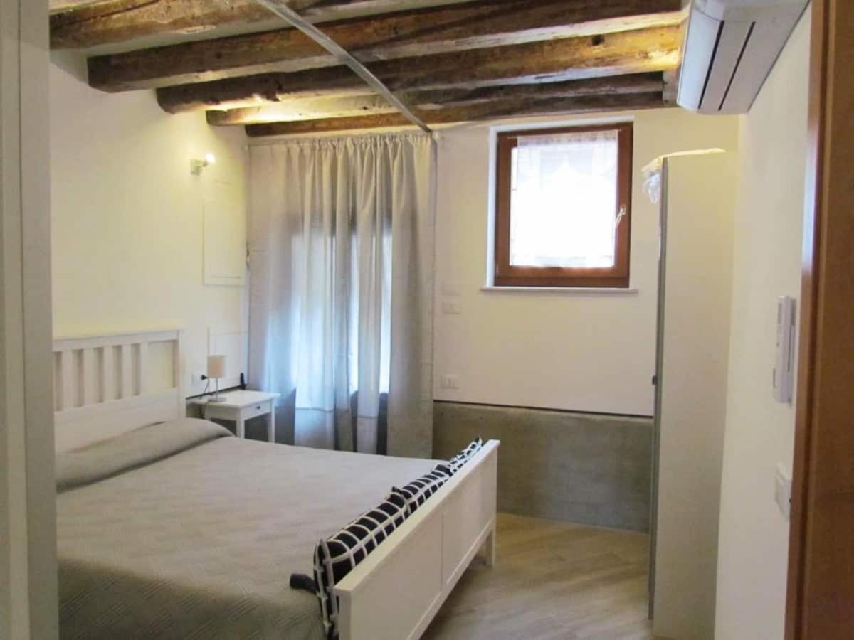 Apartment Canal View Venice