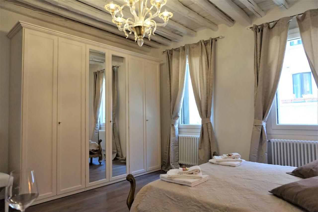 Apartment Sara S Luxury Five Minutes From Piazza San Marco *