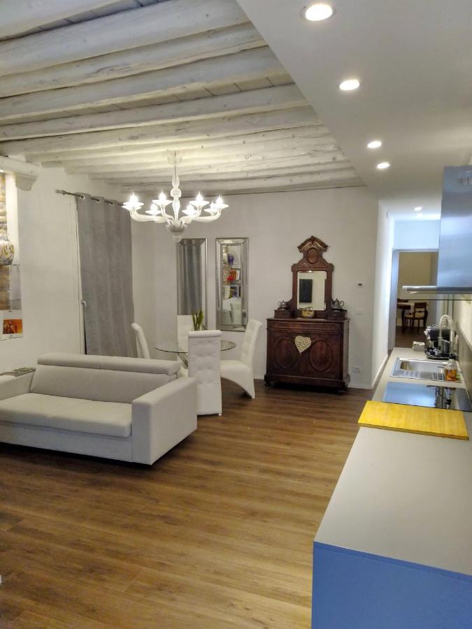 Sara S Luxury Five Minutes From Piazza San Marco Apartment