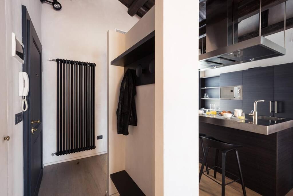 Appartamento Amazing Modern Design Home, Campo Dei Mori. Wifi *