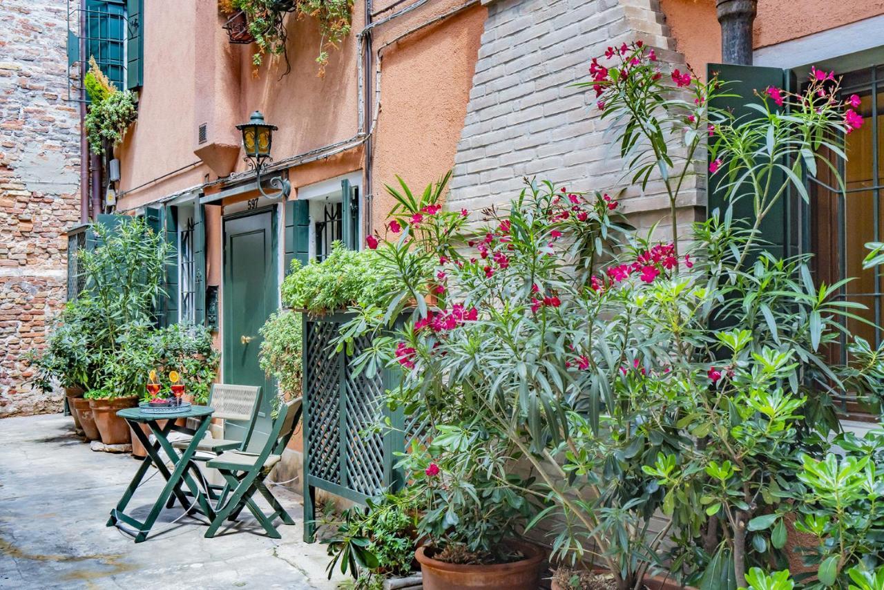 Apartment Lo Squero 1 The Secret Courtyard In Dorsoduro *