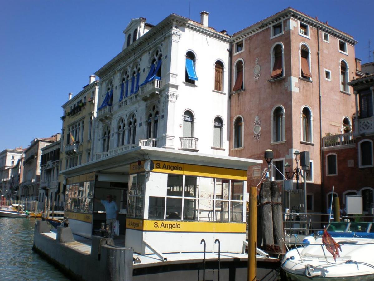 The Glamour Of San Marco Apartment *