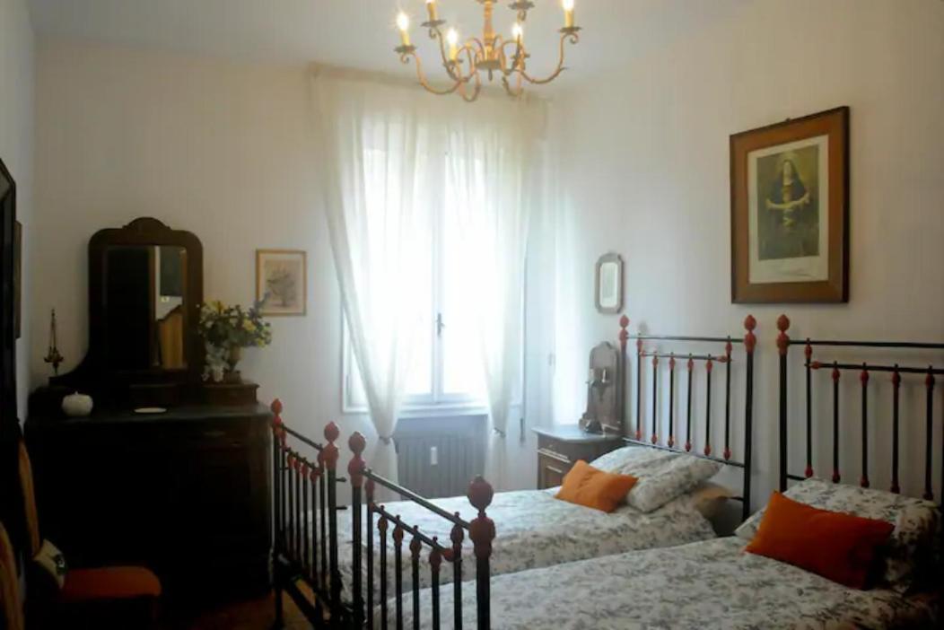 Charming Flat With Terrace Over The Canal Venice