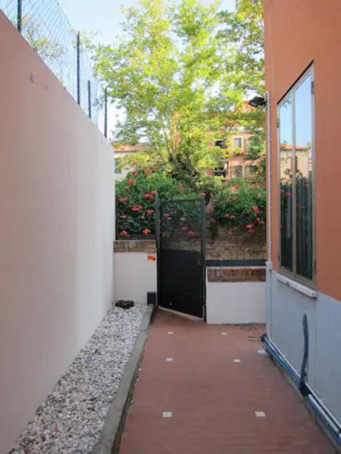 Apartment Charming Flat With Terrace Over The Canal