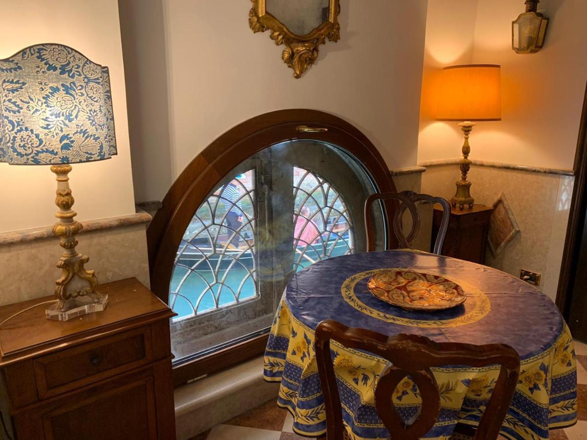 Luxury In San Marco With Canal View Apartment Venice