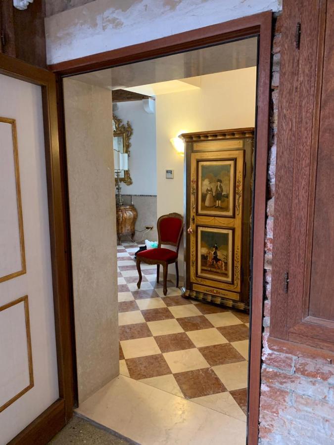 Luxury In San Marco With Canal View Venice